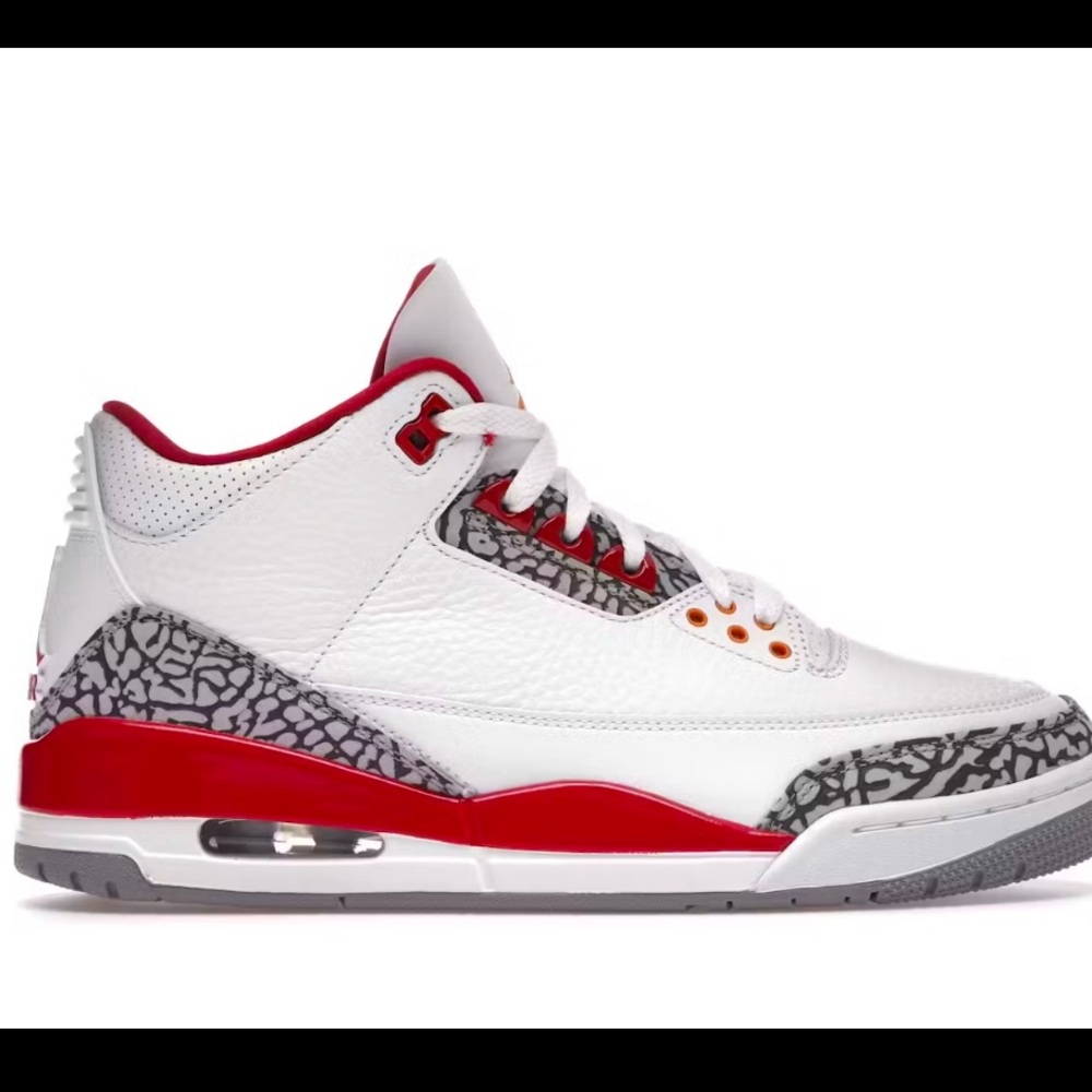 Jordan retro 3s (Cardnials)
Brand new worn once
No stains or dirt